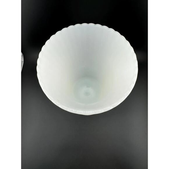 Vintage E.O. Brody Co. Milk Glass Vase - Picture 7 of 8